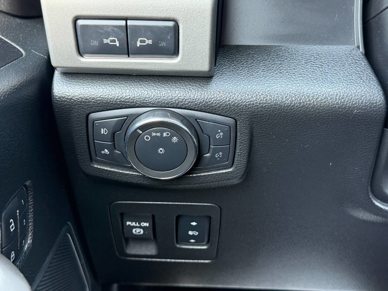 Used 2015 Ford F150 Lariat AWD/4WD image 30