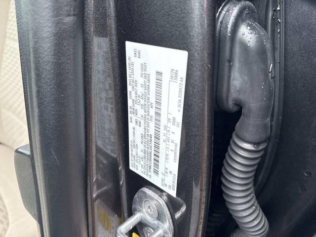 Used 2020 Ford Escape SE image 23