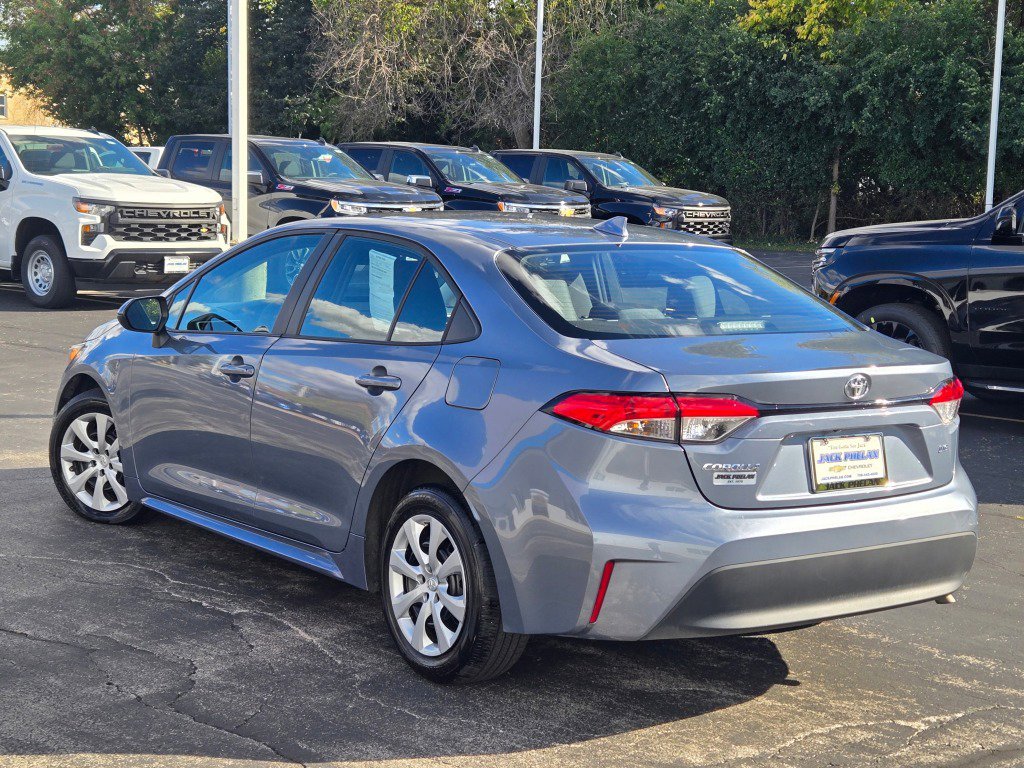 Used 2025 Toyota Corolla LE FWD image 11