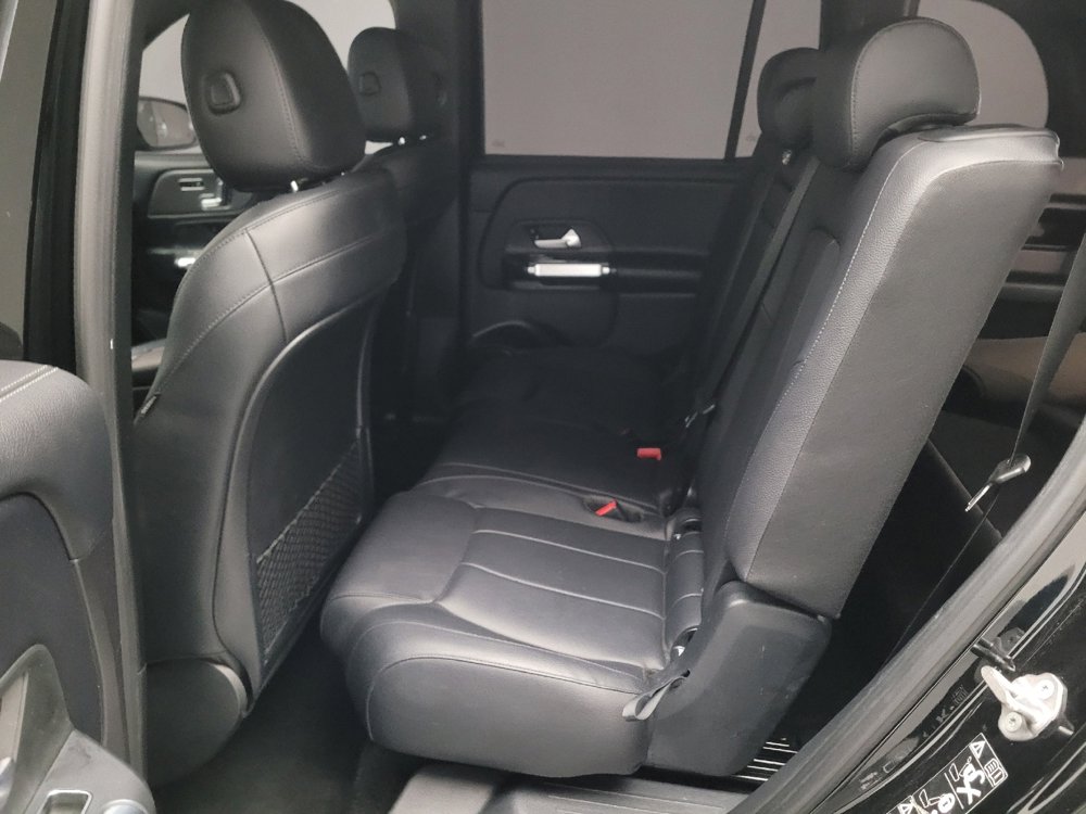 Used 2021 Mercedes-Benz GLB 250 w/ Premium Package image 18