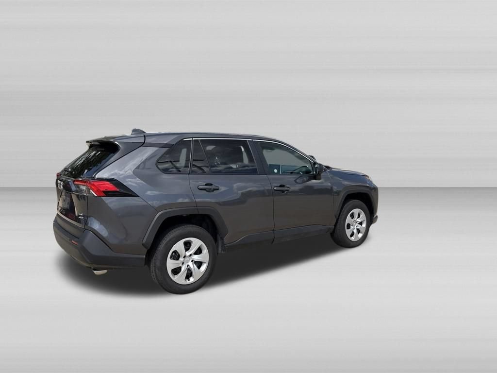Used 2025 Toyota RAV4 LE AWD/4WD image 5