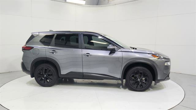 Certified 2023 Nissan Rogue SV image 9