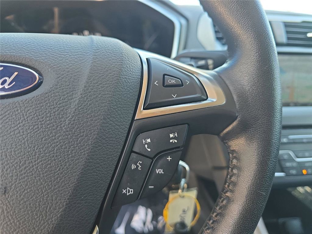 Used 2016 Ford Fusion SE w/ Equipment Group 202A FWD image 23