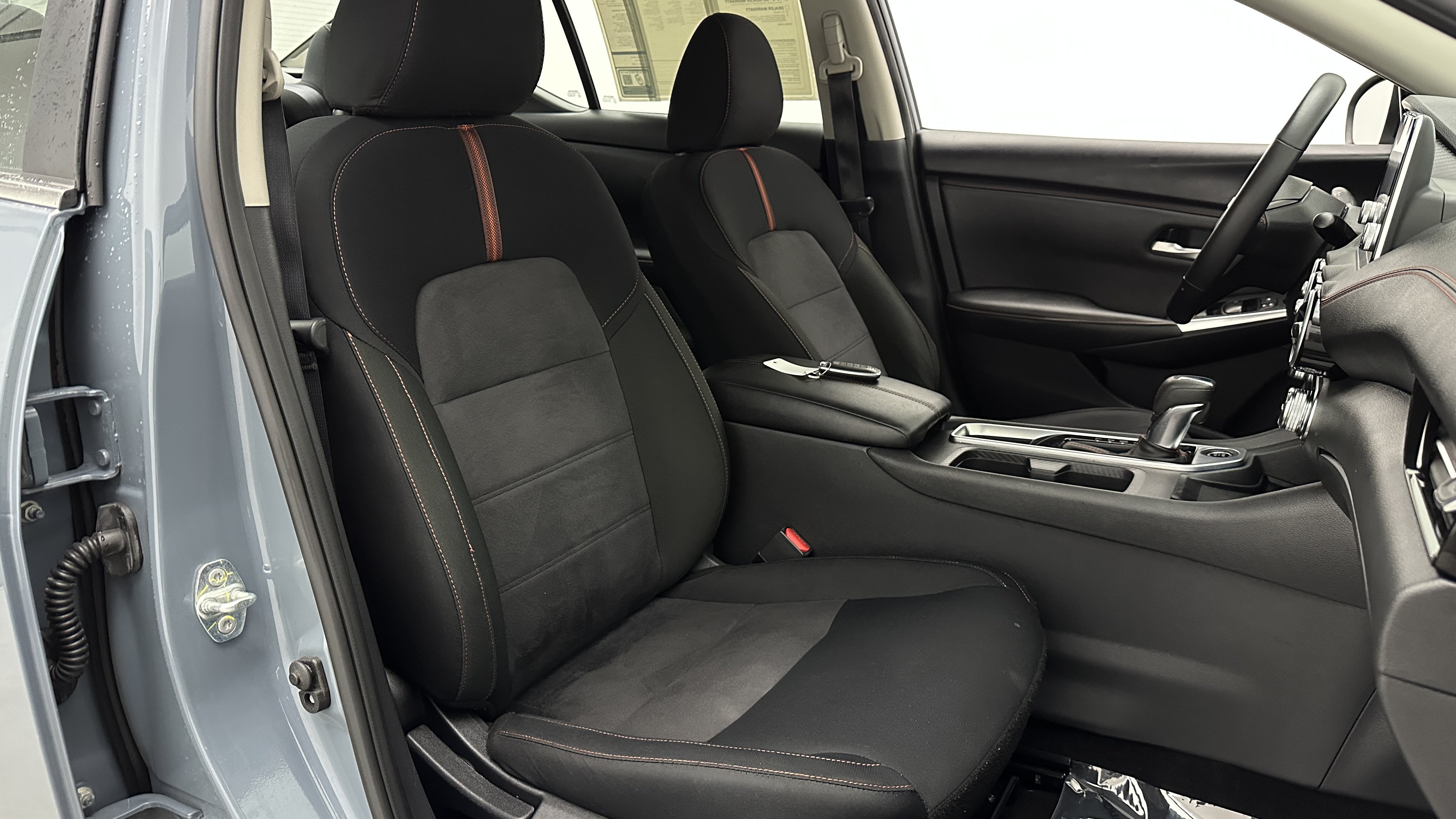 Used 2025 Nissan Sentra SR FWD image 36