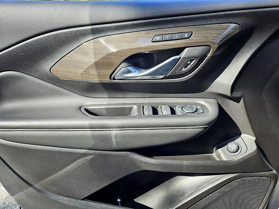 Used 2024 GMC Terrain Denali image 30