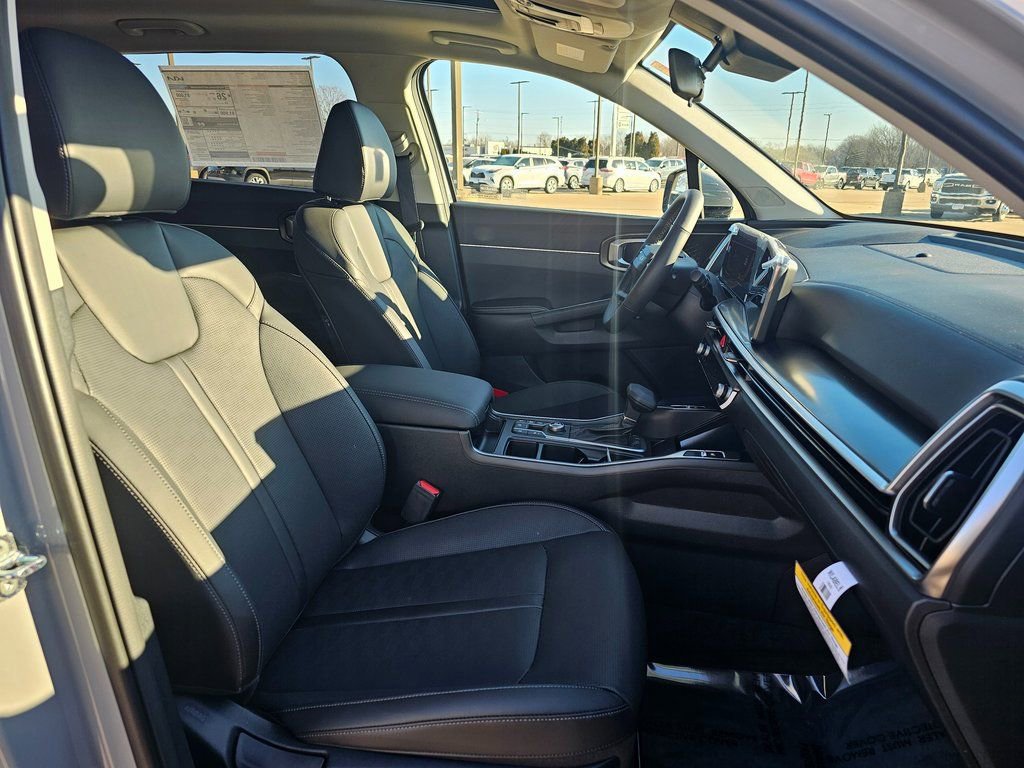 New 2026 Kia Sorento S image 8