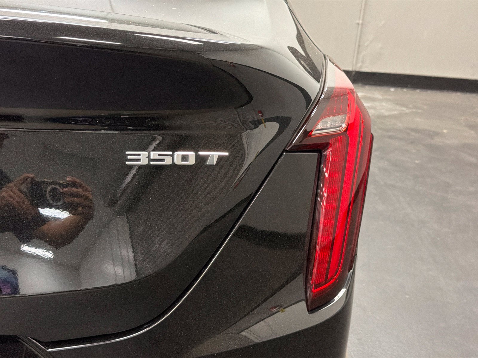 Used 2023 Cadillac CT4 Premium Luxury w/ Climate Package RWD image 15