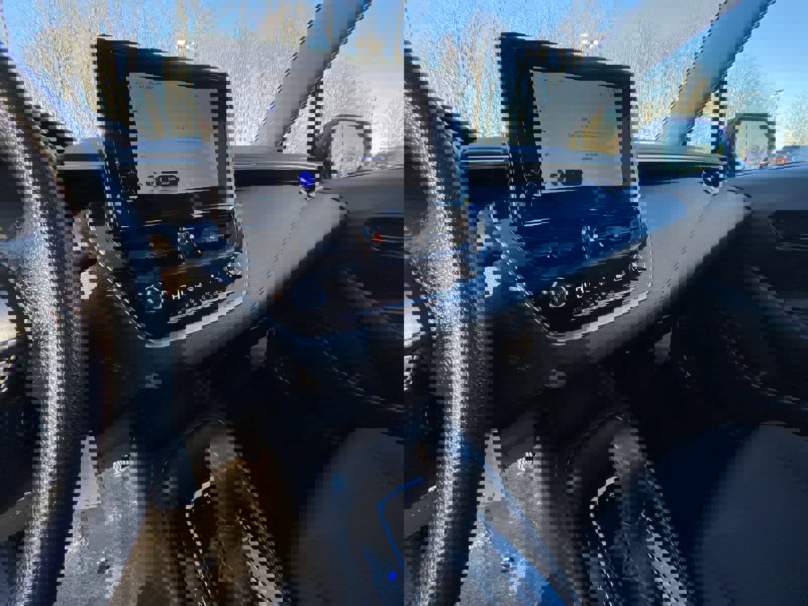 Used 2025 Toyota Corolla LE image 24