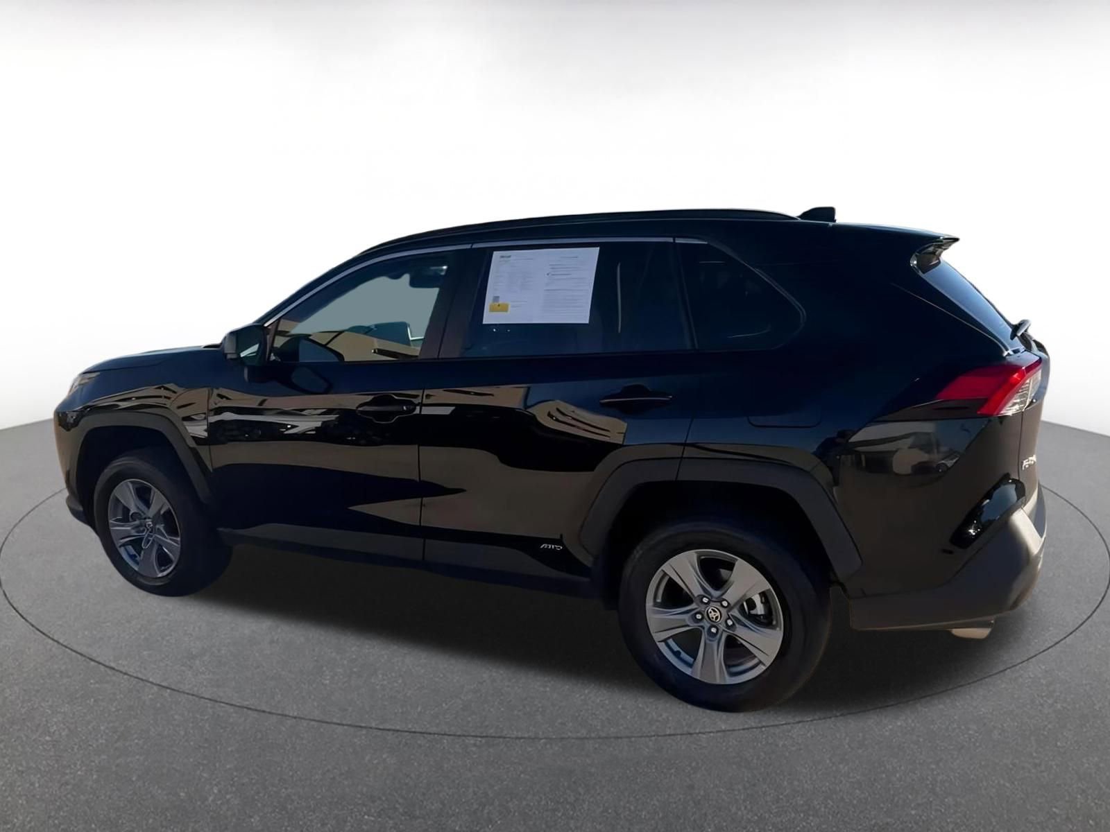 Used 2025 Toyota RAV4 LE image 10