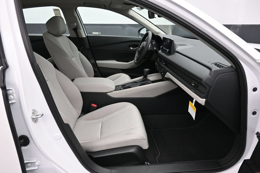 New 2025 Honda Accord SE image 34