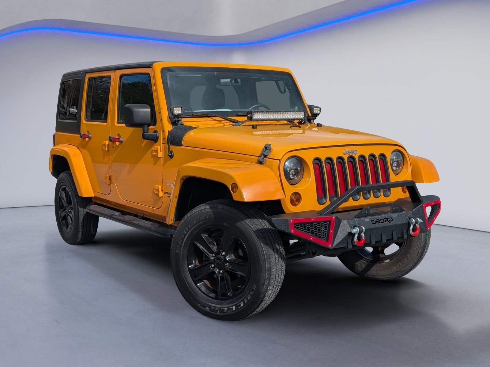 Used 2012 Jeep Wrangler Unlimited Sahara w/ Connectivity Group image 2