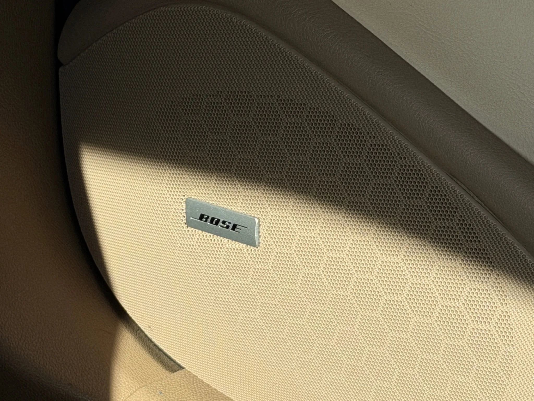 Used 2014 Cadillac ELR w/ Luxury Package image 36