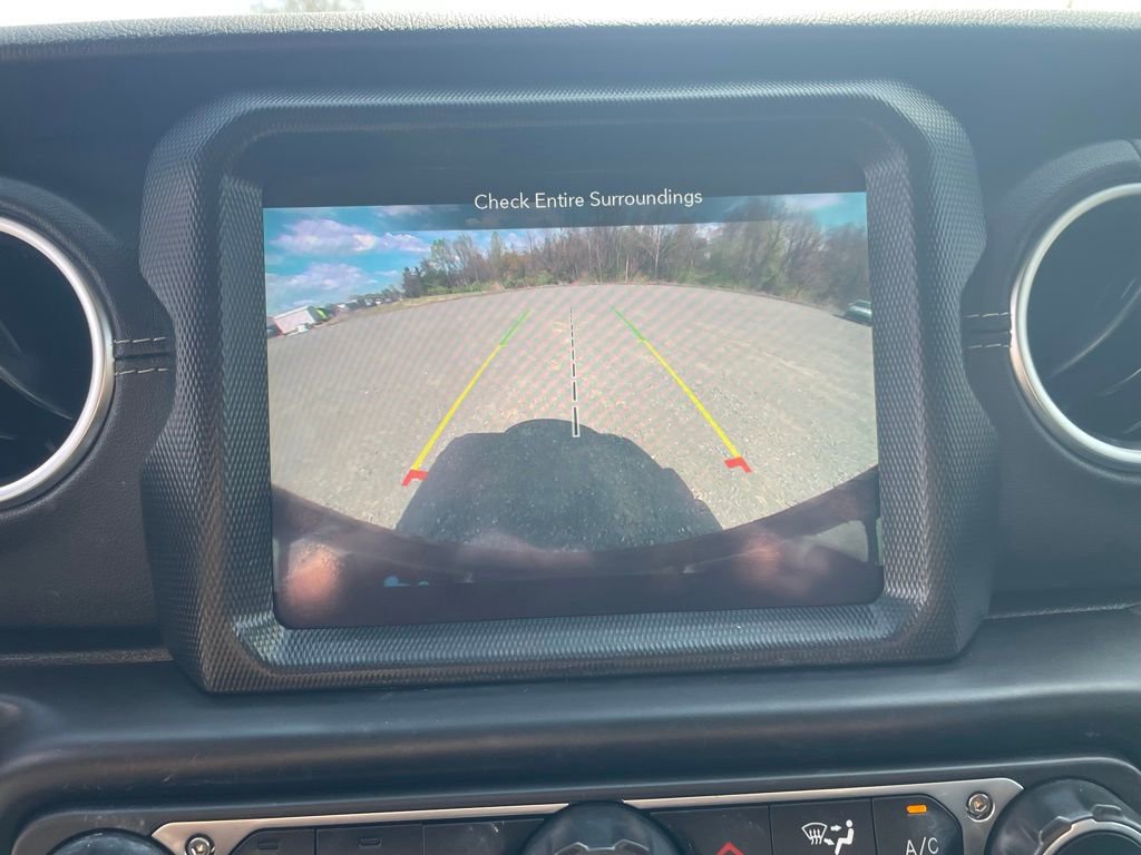 Used 2023 Jeep Wrangler Unlimited Sahara w/ Cold Weather Group image 6