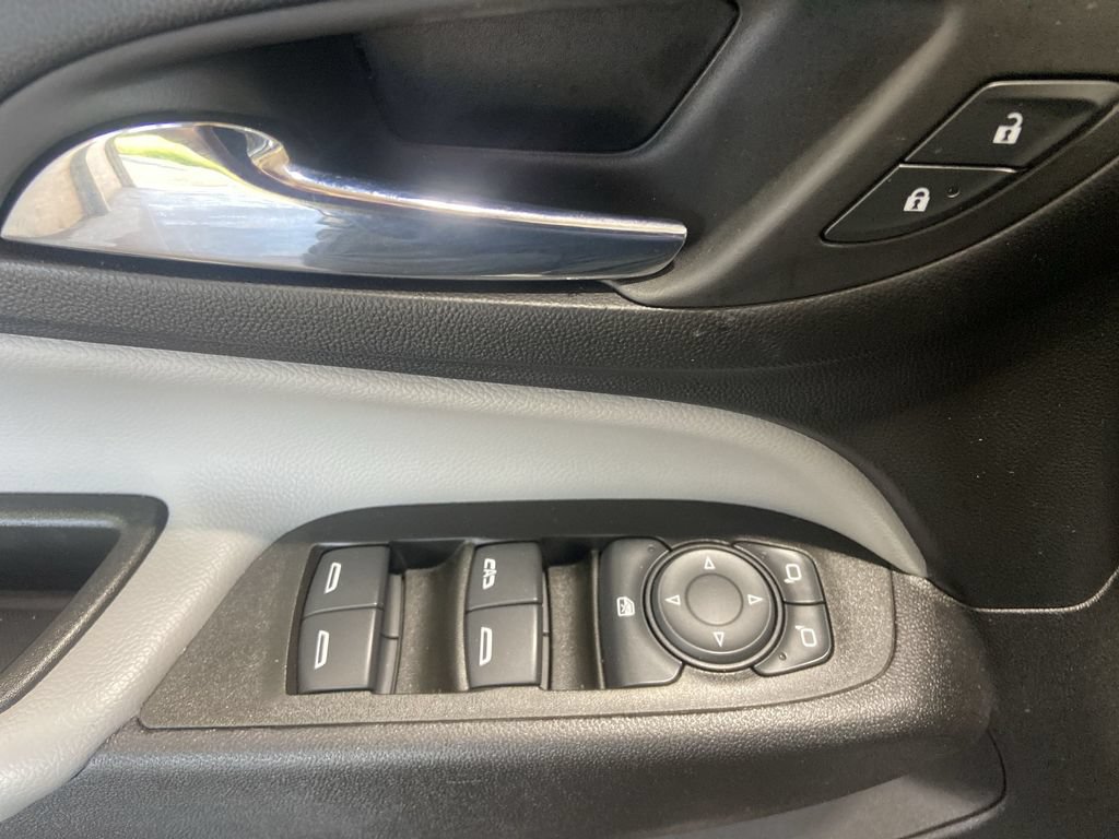 Certified 2023 Chevrolet Equinox LS w/ Driver Confidence II Package AWD/4WD image 22