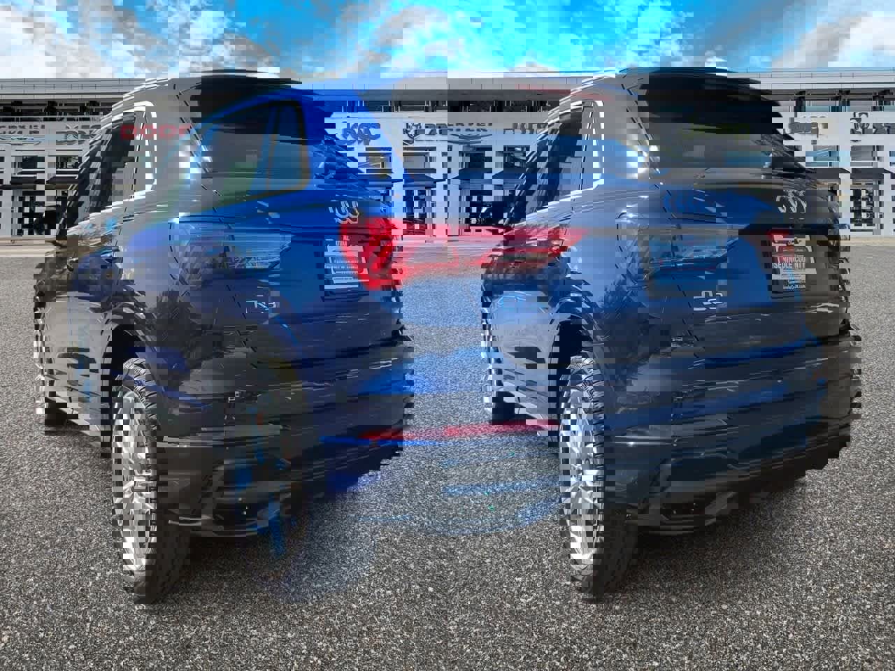 Used 2022 Audi Q3 2.0T Premium Plus w/ Premium Plus Package image 6