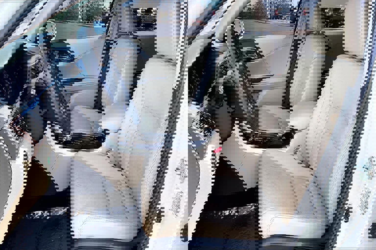 Used 2017 Honda Accord Touring image 7