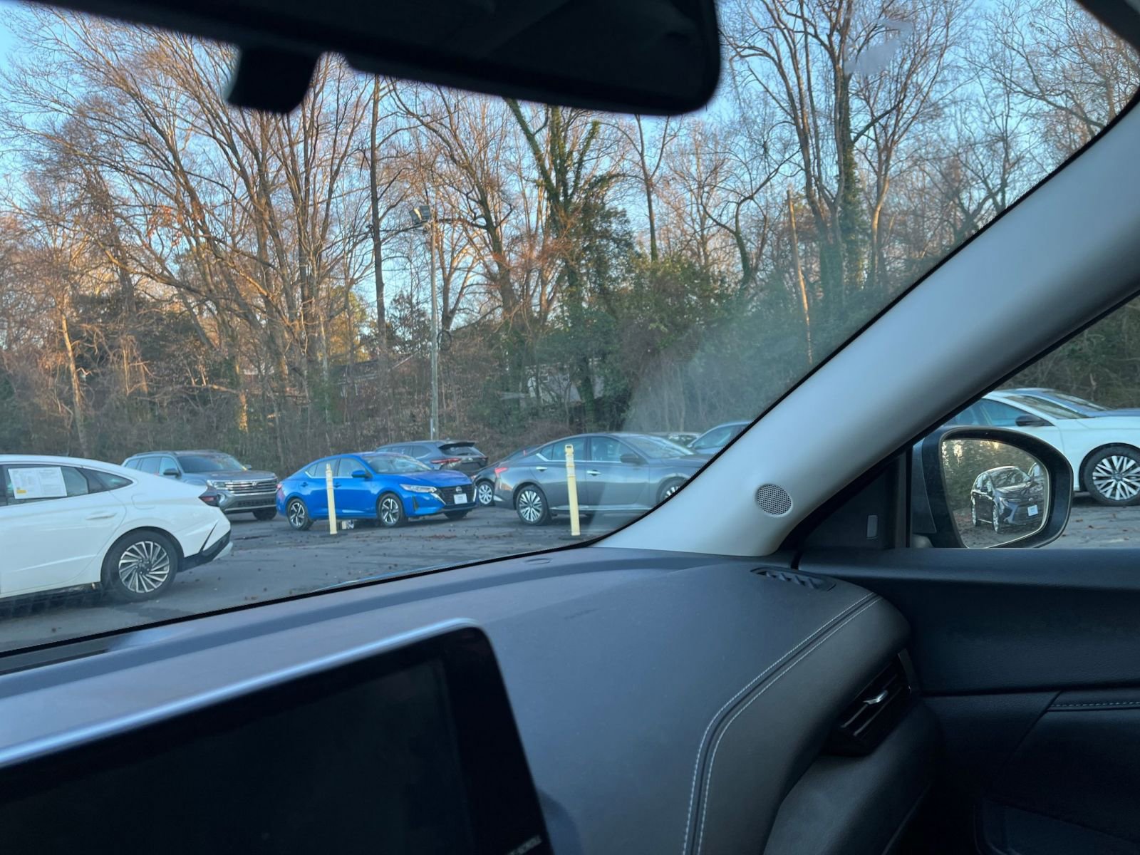 Used 2025 Nissan Sentra SV image 33