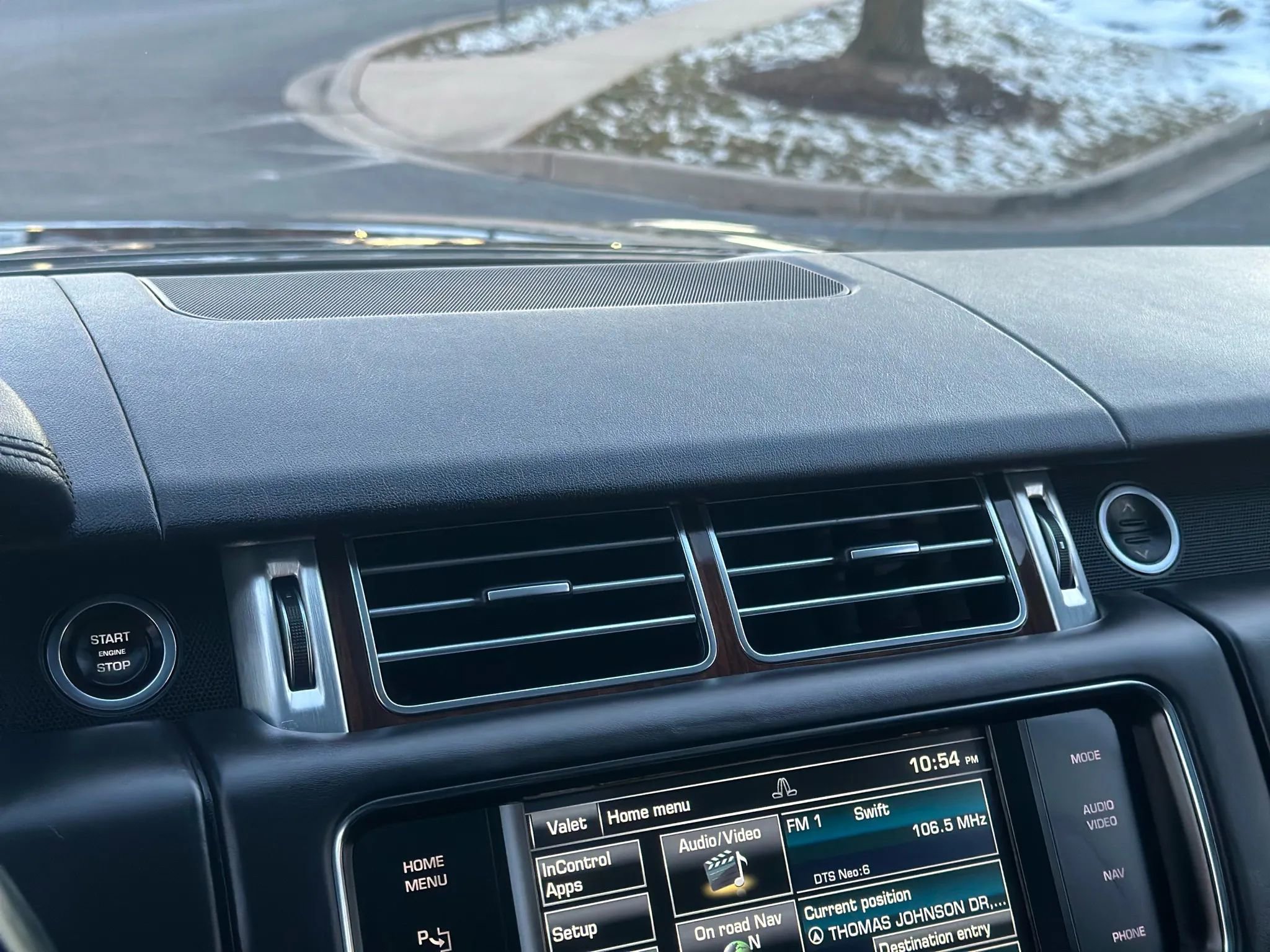 Used 2015 Land Rover Range Rover Supercharged image 39