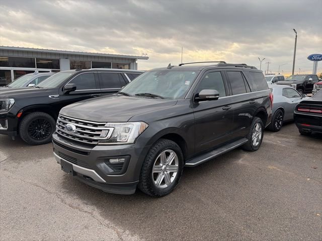 Used 2019 Ford Expedition XLT w/ Equipment Group 202A AWD/4WD image 2