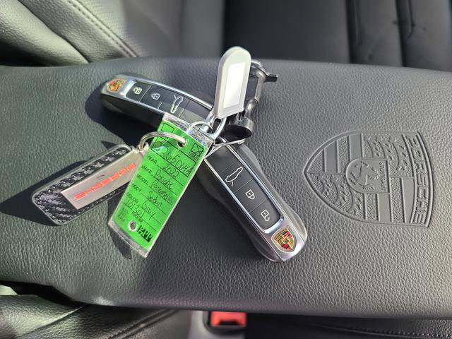 Used 2022 Porsche Panamera 4 Platinum Edition image 44