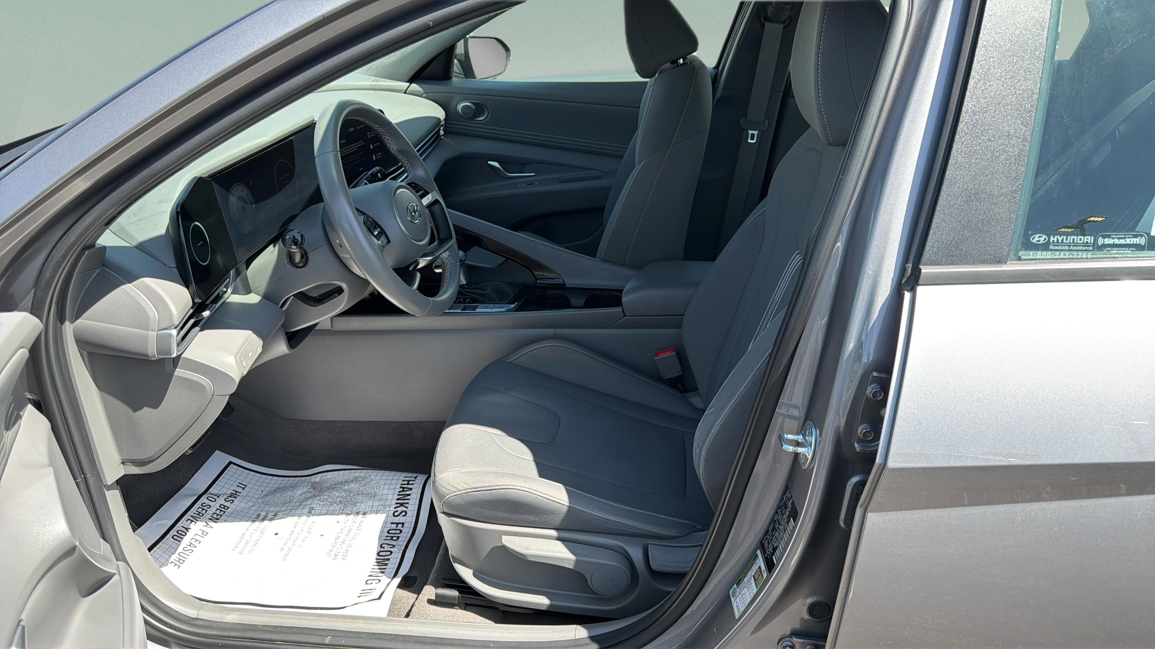 Used 2023 Hyundai Elantra SEL w/ Convenience Package image 18