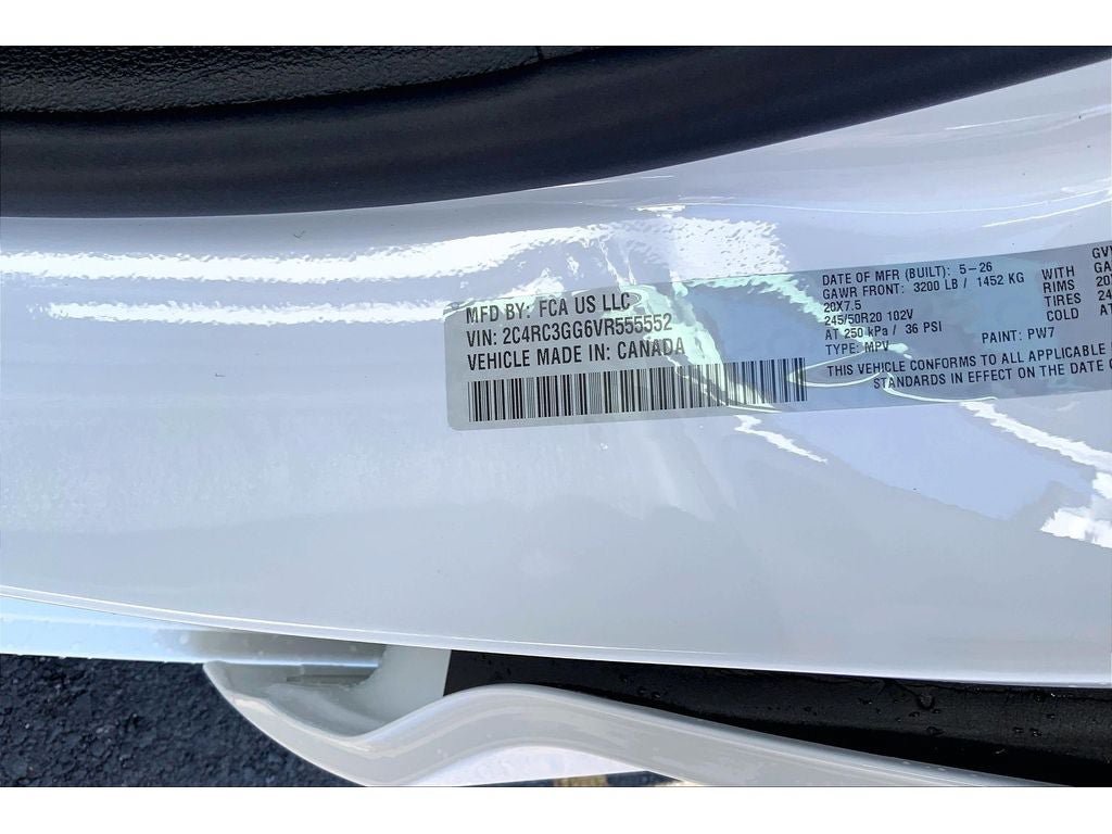 New 2027 Chrysler Pacifica Limited AWD/4WD image 14