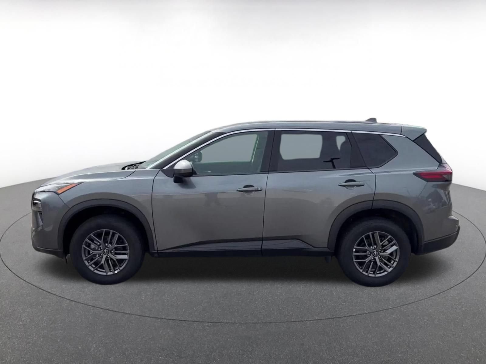 Used 2026 Nissan Rogue SV AWD/4WD image 9