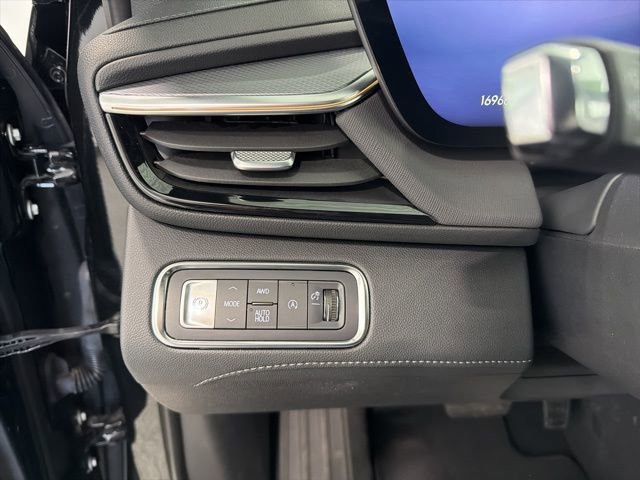 Used 2025 Buick Enclave Sport Touring AWD/4WD image 10