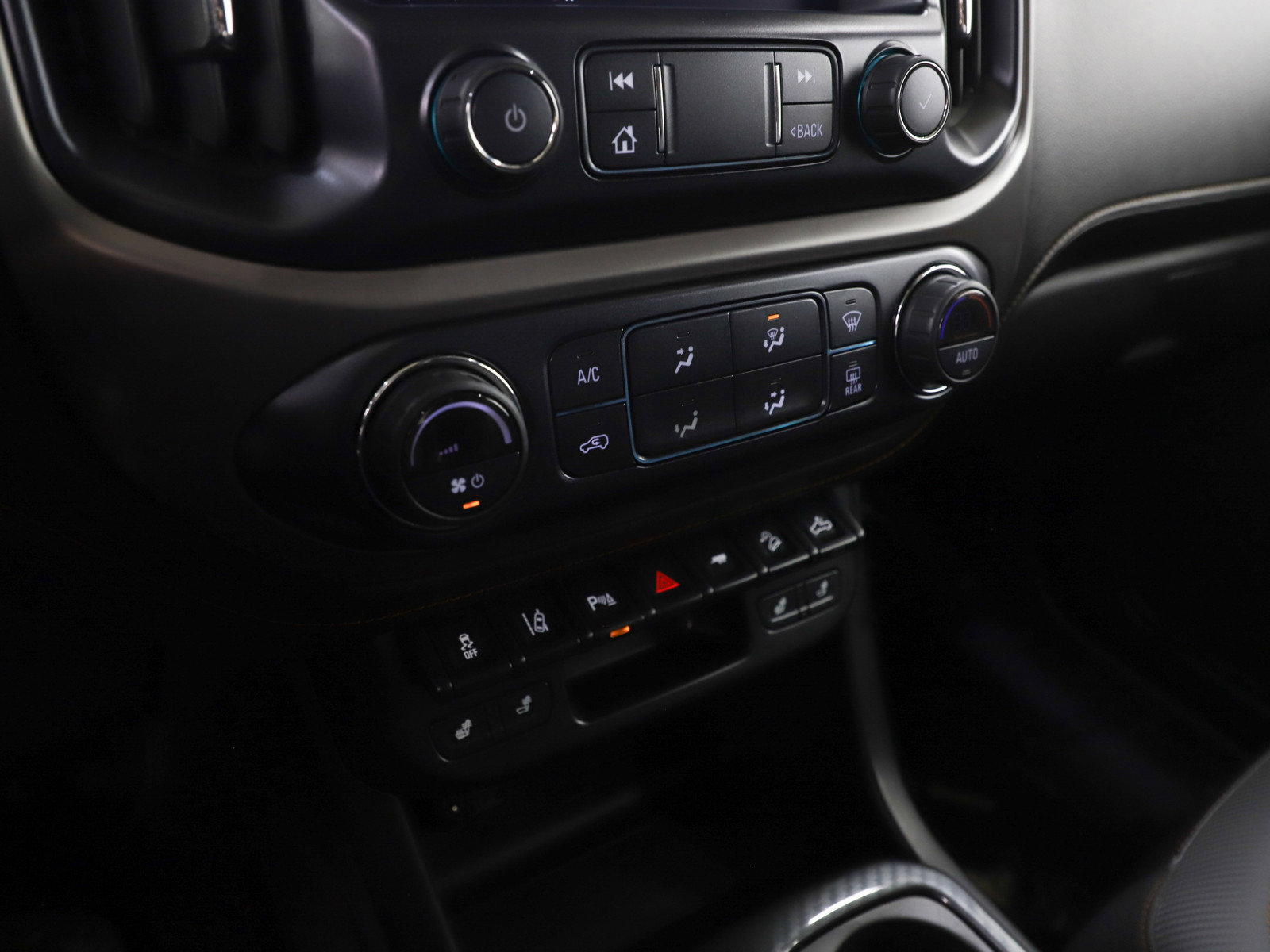 Used 2021 GMC Canyon AT4 w/ Driver Alert Package image 22