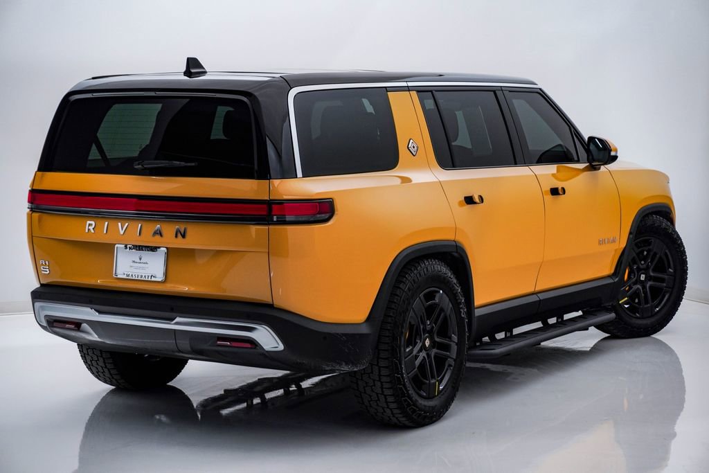 Used 2023 Rivian R1S Adventure image 11