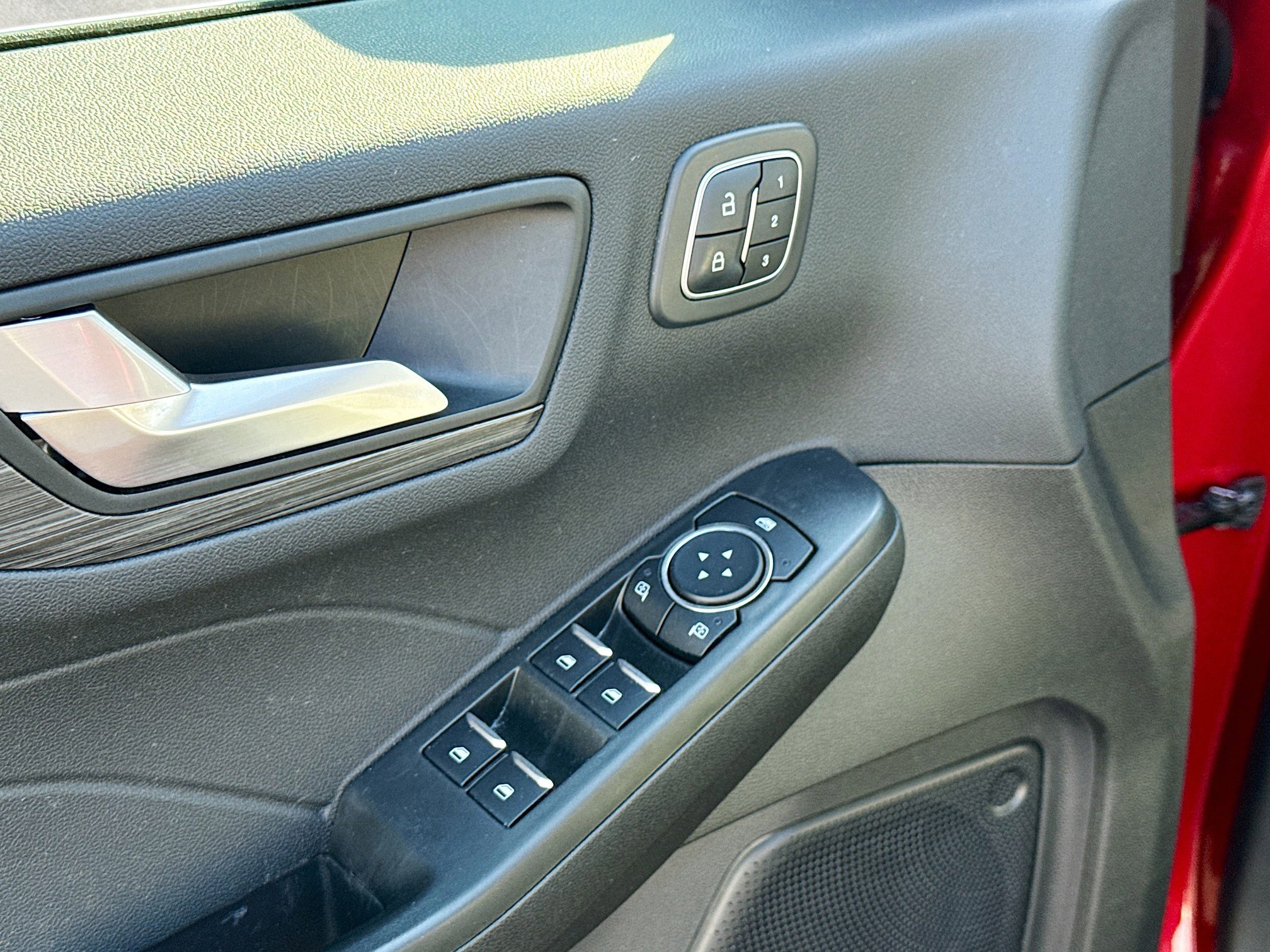 Certified 2023 Ford Escape Platinum image 8