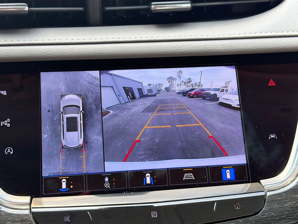 Used 2021 Cadillac XT6 Premium Luxury image 36