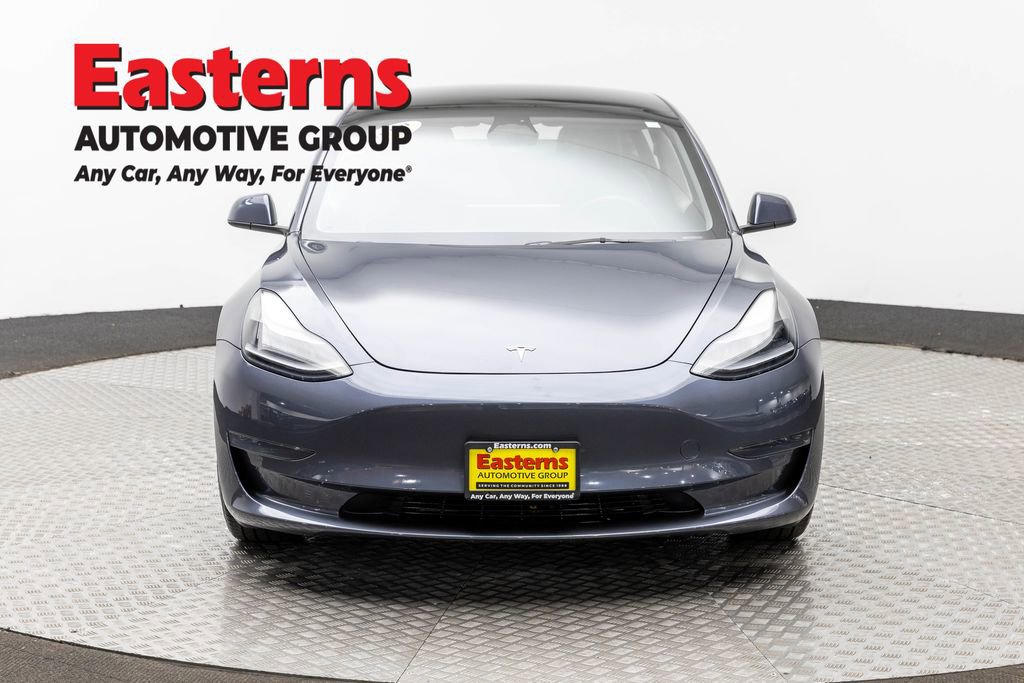 Used 2023 Tesla Model 3 Standard Range image 2
