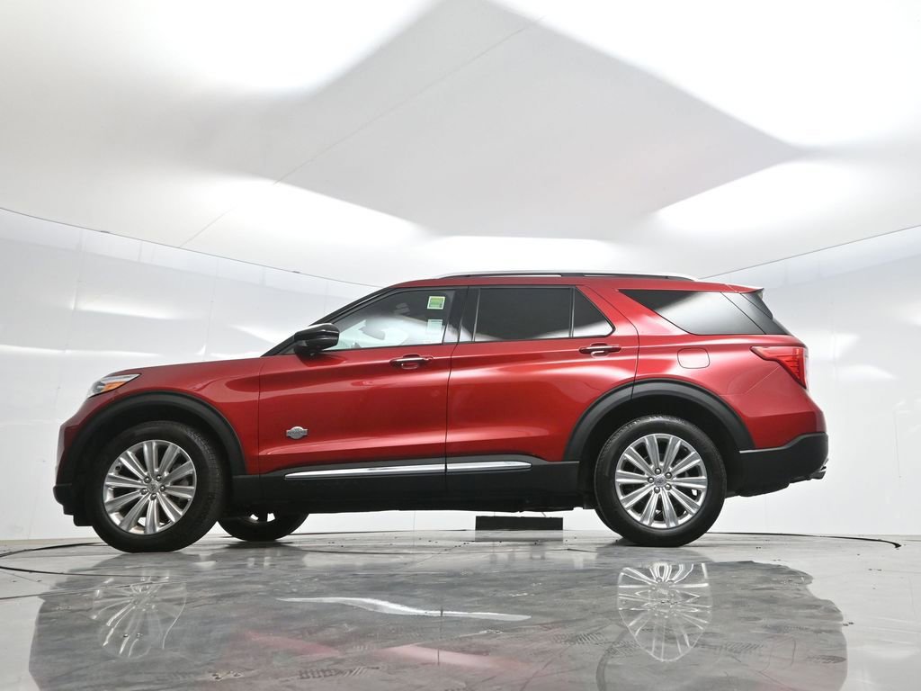 Used 2024 Ford Explorer King Ranch w/ Technology Package image 60