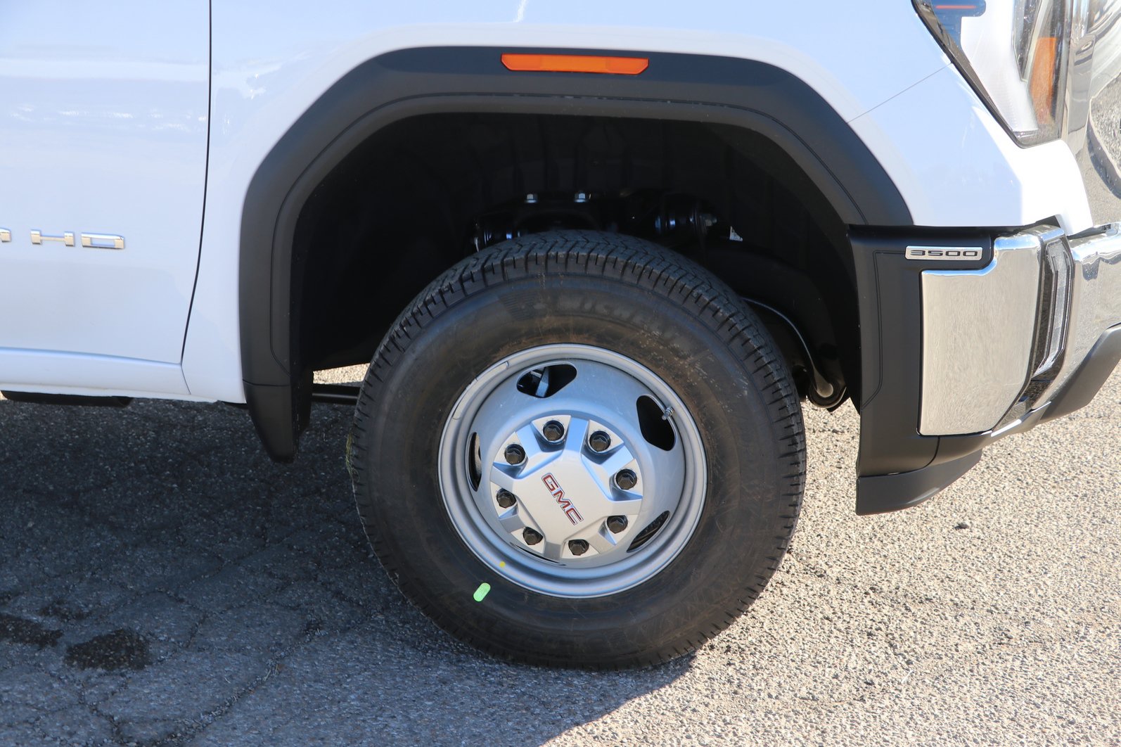 New 2026 GMC Sierra 3500 Pro AWD/4WD image 9
