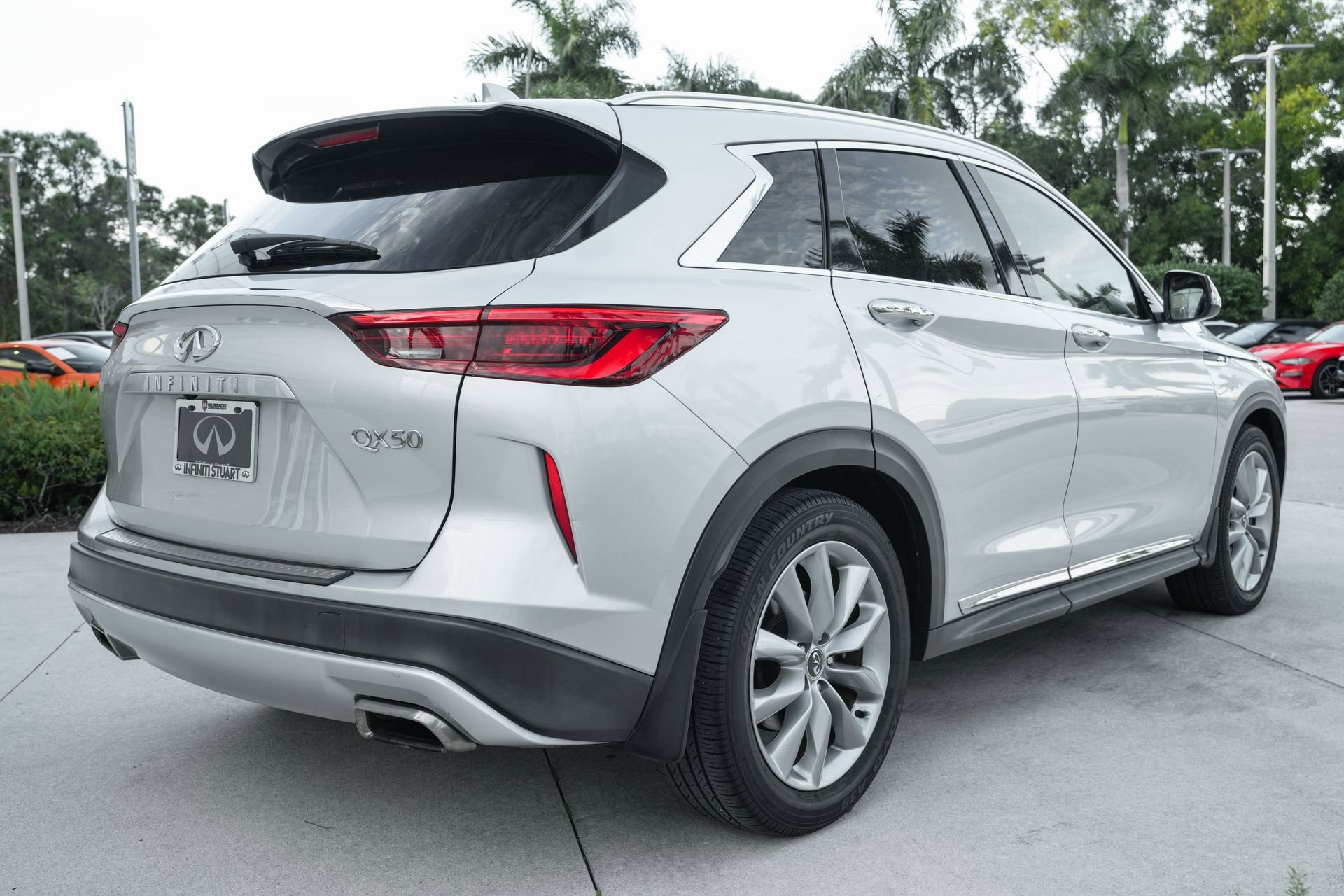 Used 2019 INFINITI QX50 Luxe w/ Navigation Package image 8