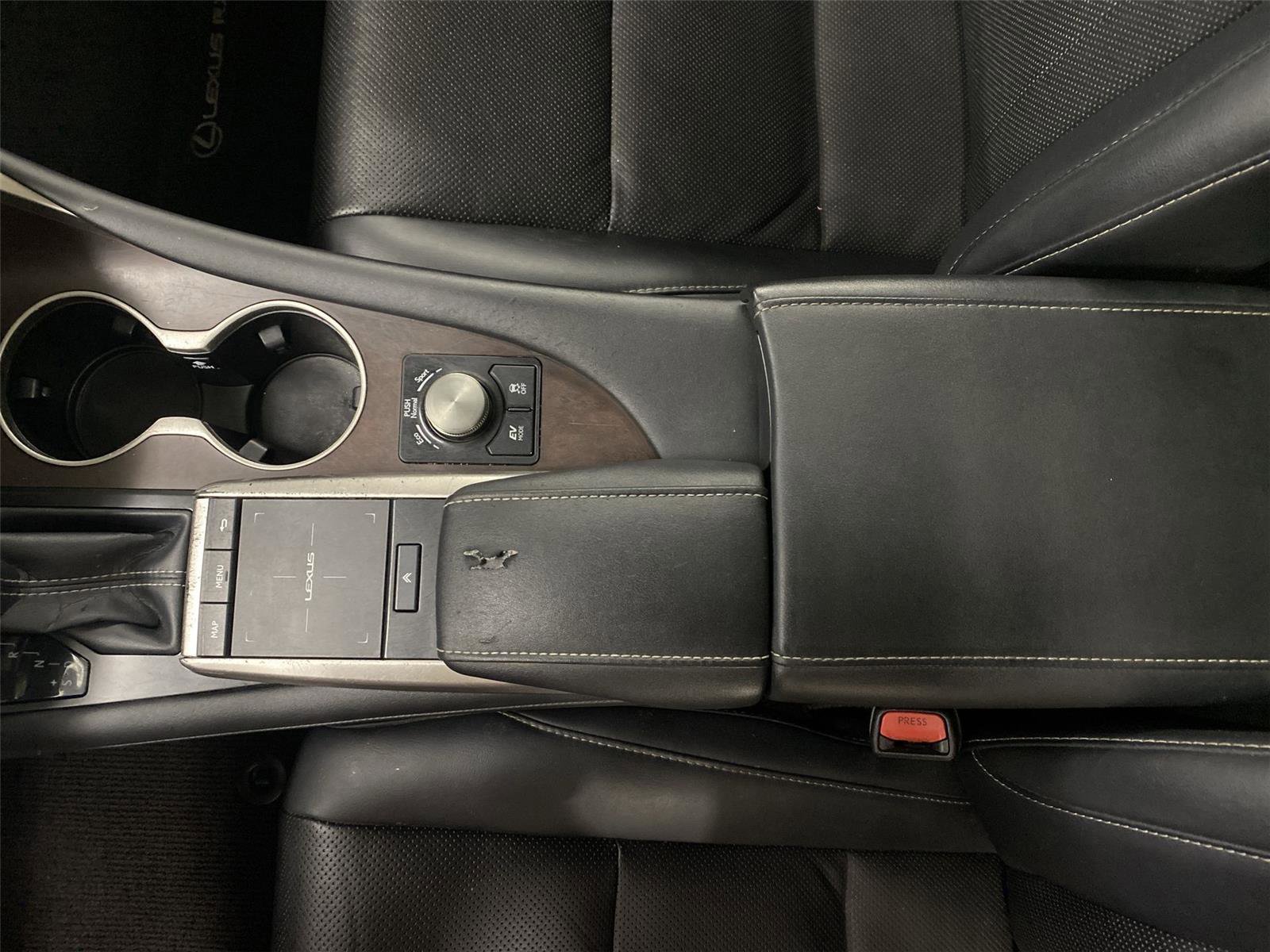 Used 2022 Lexus RX 450h AWD w/ Premium Package image 27