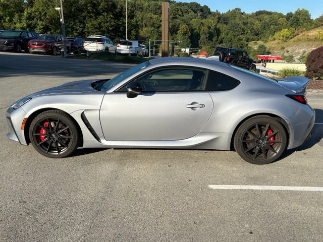Used 2025 Toyota GR86 Premium w/ Performance Package RWD image 2