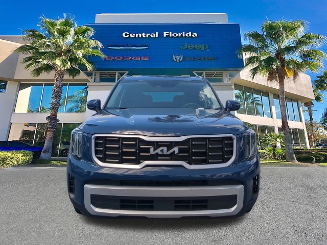 Used 2025 Kia Telluride S AWD/4WD image 3