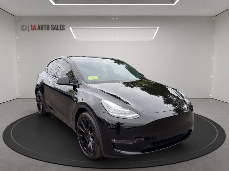 Used 2021 Tesla Model Y Long Range AWD/4WD image 7