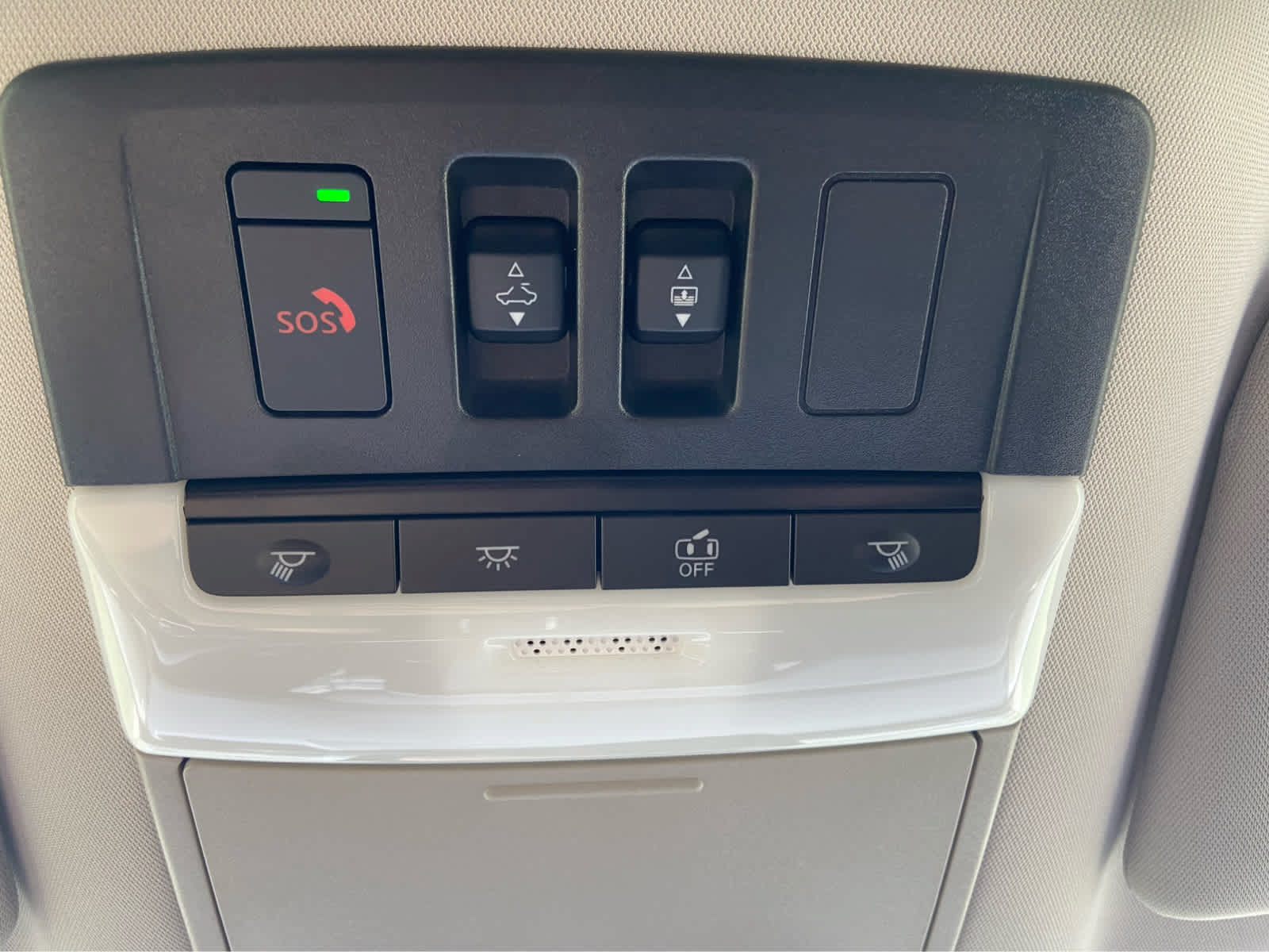 Used 2025 Nissan Pathfinder Platinum w/ Cargo Package FWD image 38