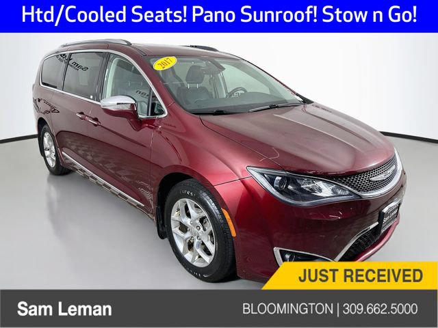 Used 2017 Chrysler Pacifica Limited FWD image 1