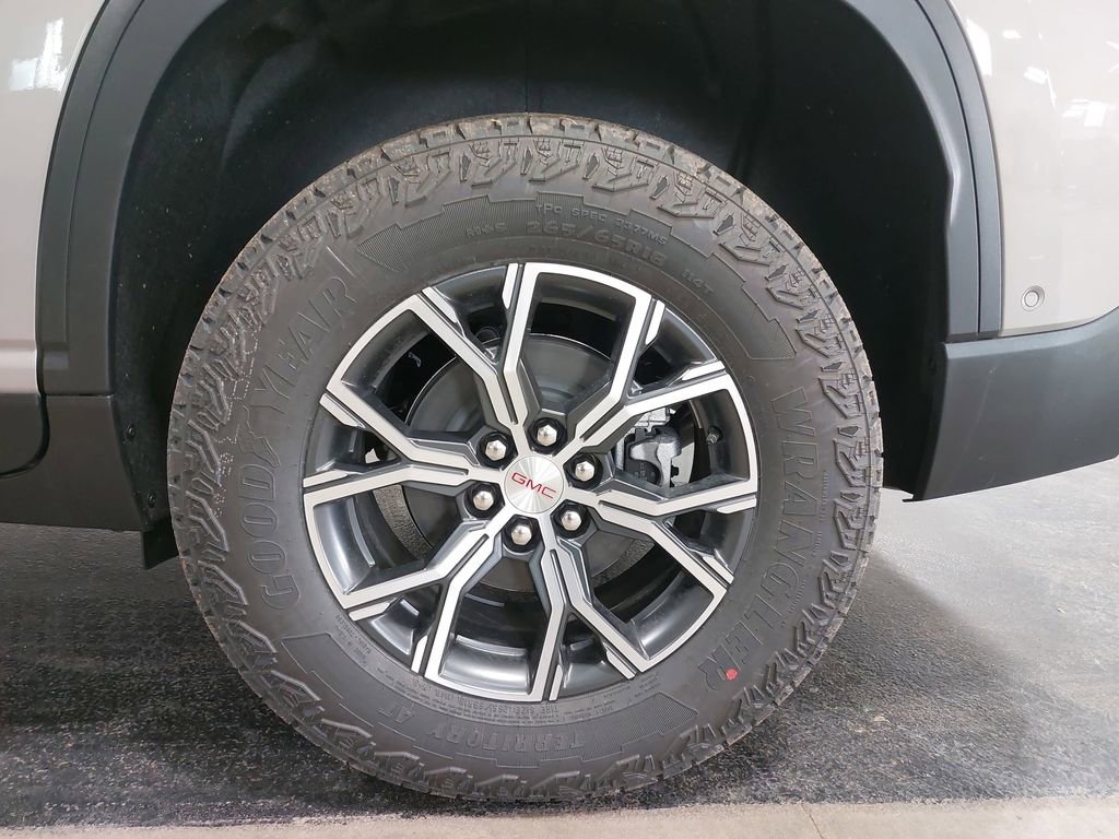 New 2026 GMC Acadia AT4 w/ Super Cruise Package image 34