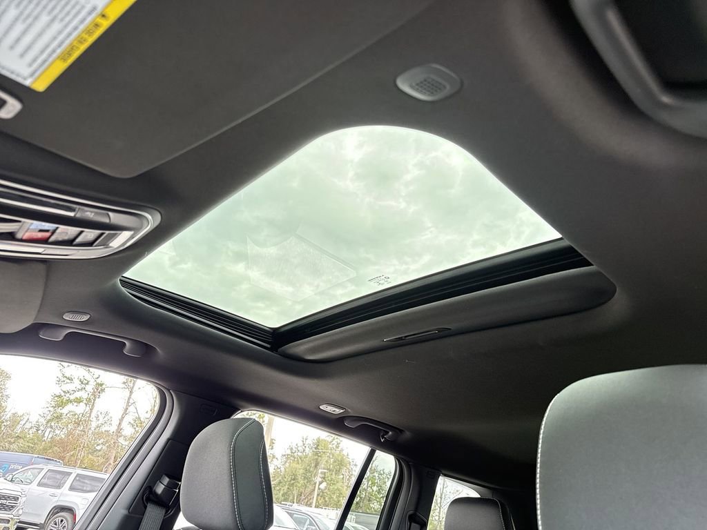 New 2026 Jeep Grand Cherokee Laredo image 17