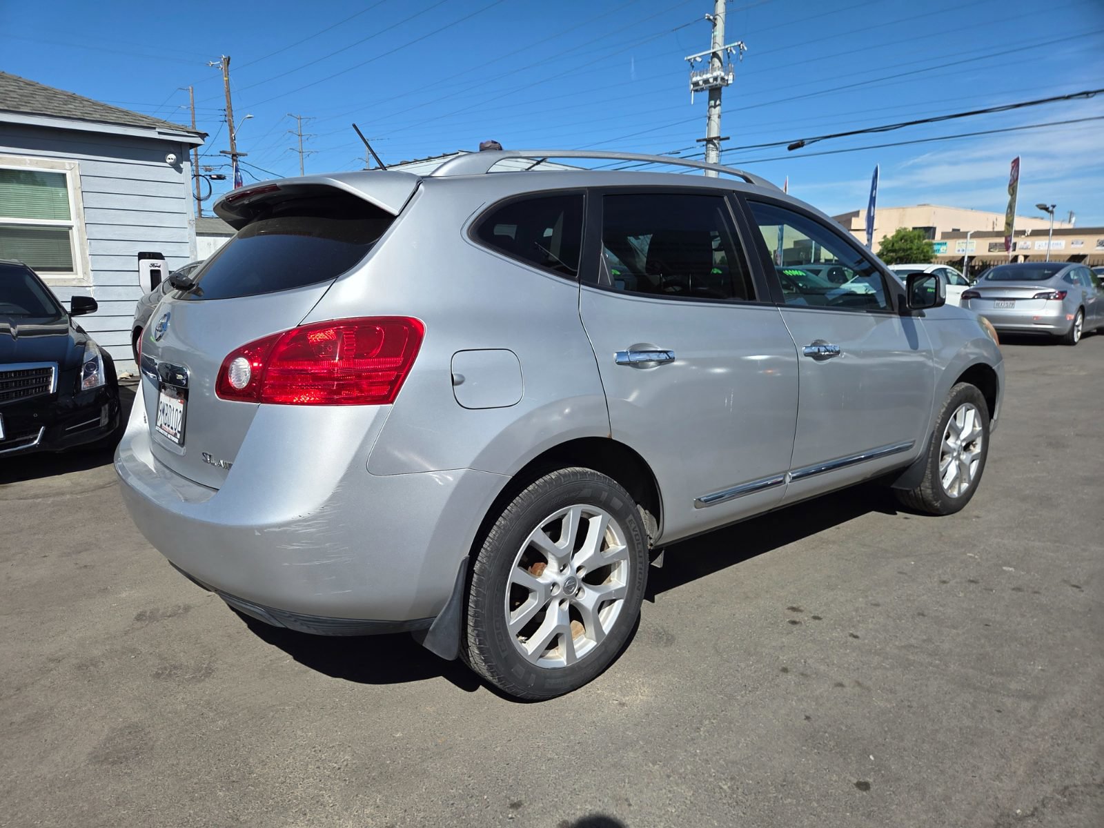 Used 2011 Nissan Rogue SV w/ SL Pkg image 4