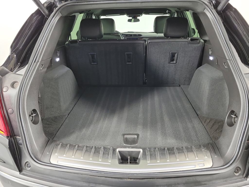 Used 2023 Cadillac XT5 Luxury image 8