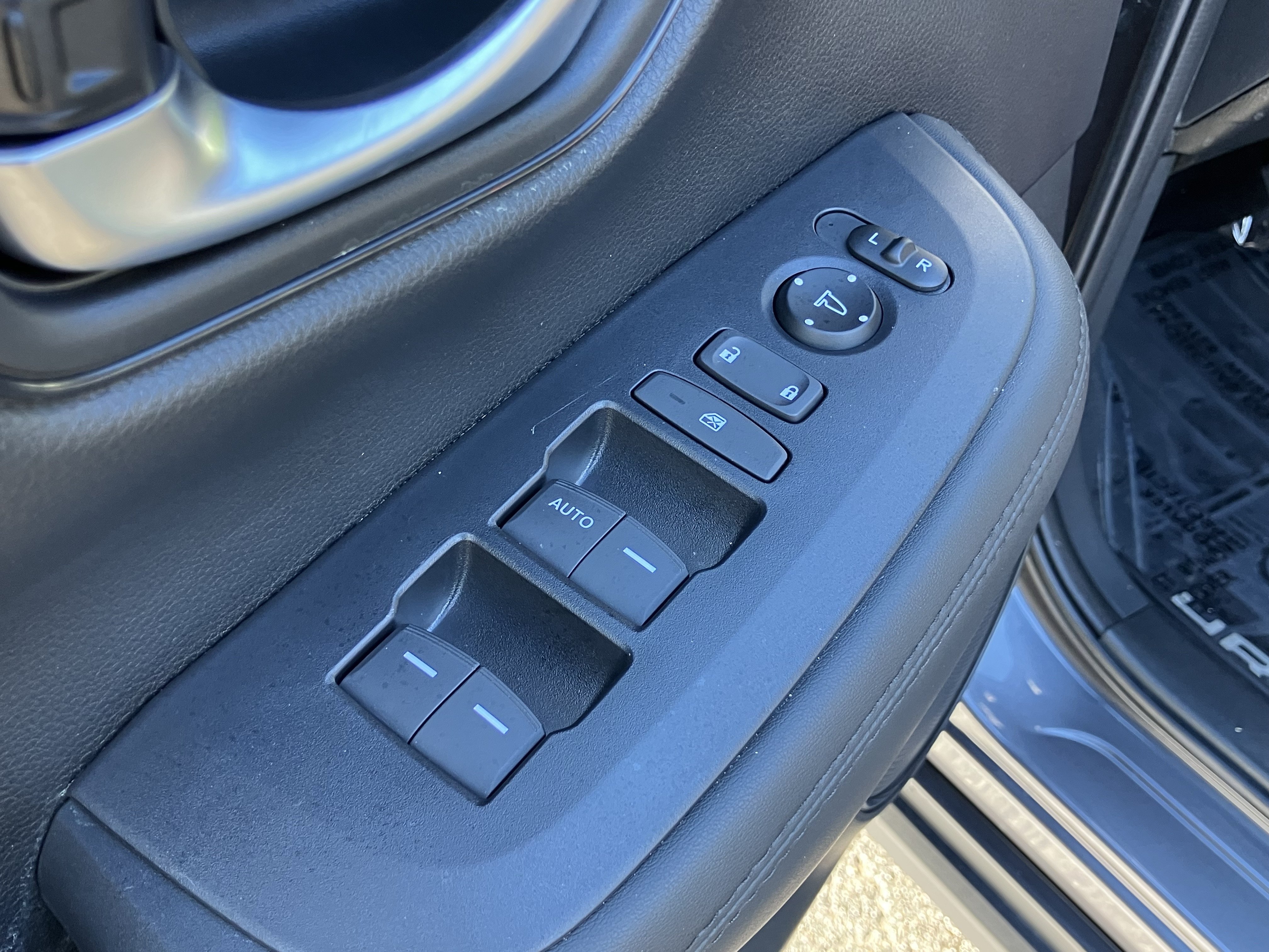 Used 2026 Honda HR-V LX image 15