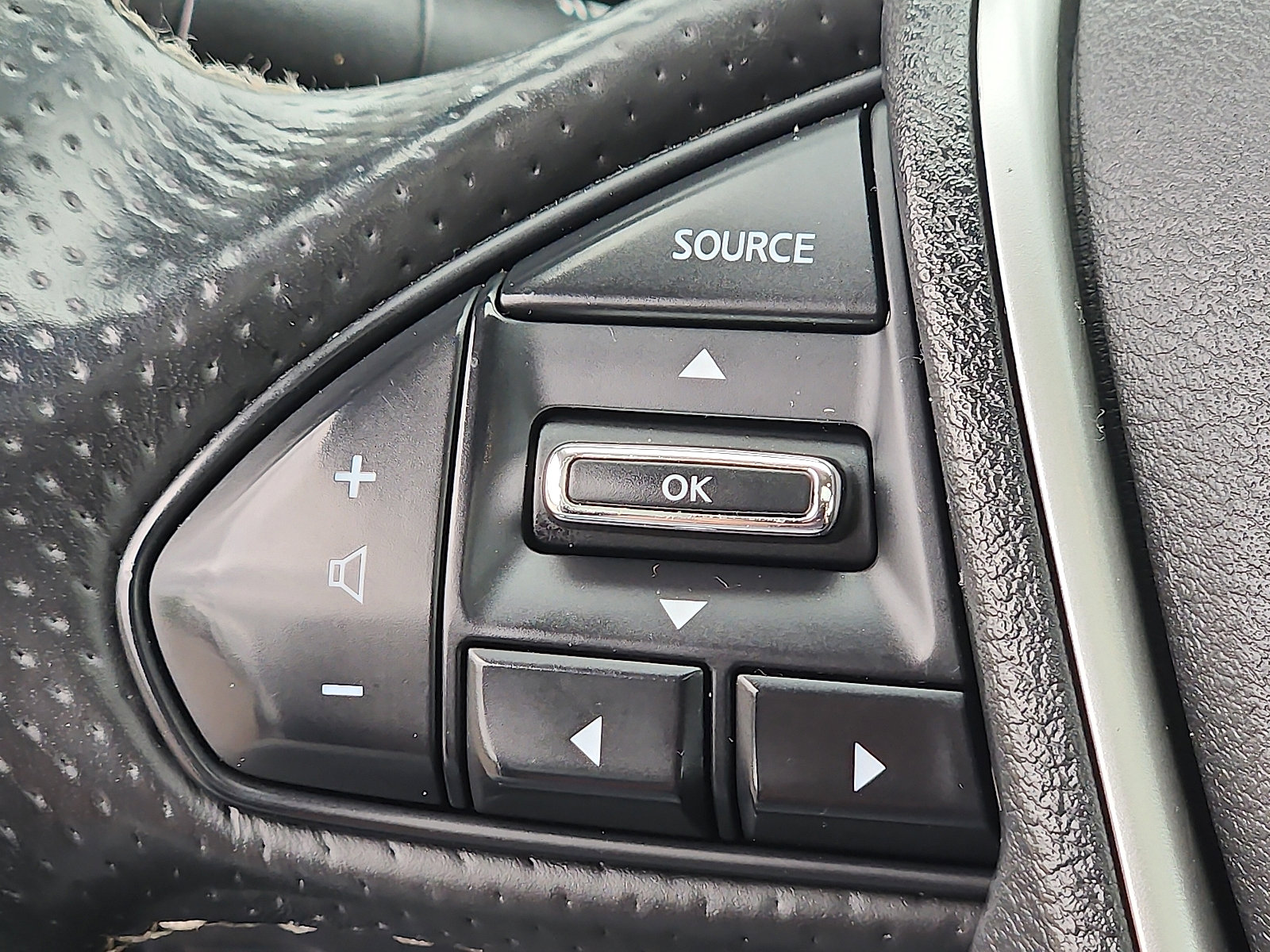 Used 2020 Nissan Maxima Platinum w/ Sport Mat Group image 21