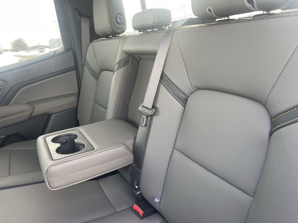 Used 2024 Chevrolet Colorado ZR2 w/ ZR2 Convenience Package III image 34