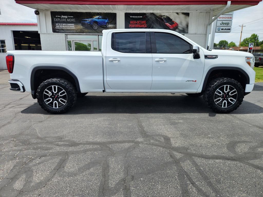 Used 2022 GMC Sierra 1500 AT4 w/ AT4 Preferred Package AWD/4WD image 2